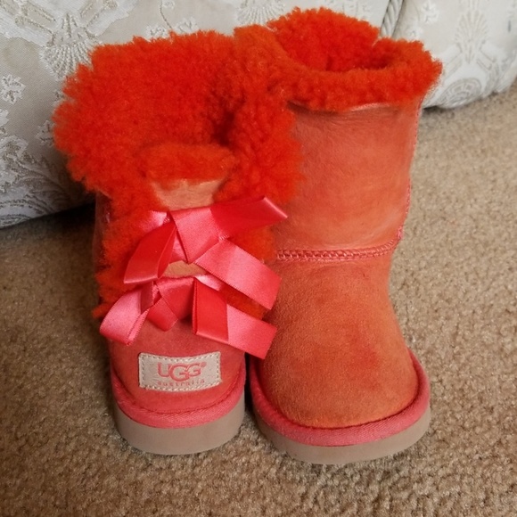 UGG Other - UGG bailey bows boots